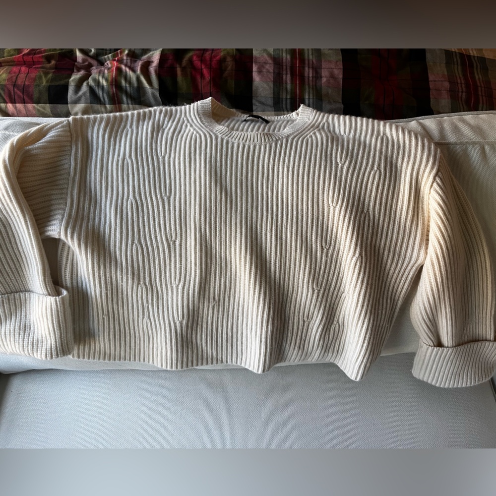 Oversized cashmere and merino wool blend sweater From Banana Republic